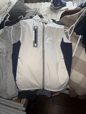 Peter Millar White and Navy Performance Zip Vest